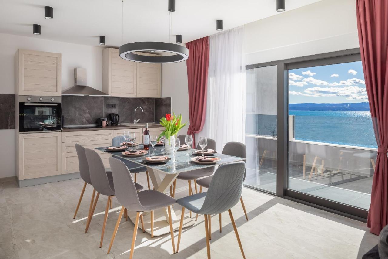Luxury Apartment Lorena - Private Heated Pool - Єсенице Екстер'єр фото