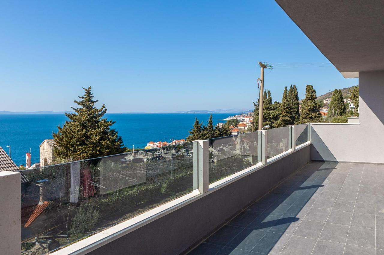Luxury Apartment Lorena - Private Heated Pool - Єсенице Екстер'єр фото